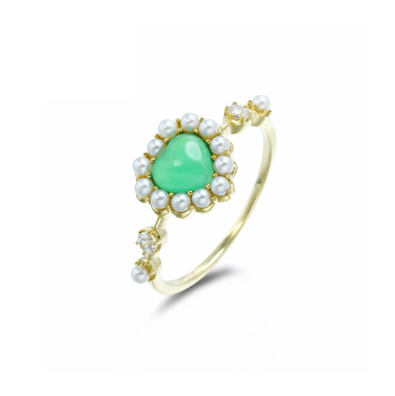 9K Gold Heart-Shaped Apple Green Chalcedony Ring